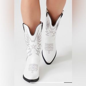 Forever 21 Western Boots Size 9 White with Black Thread Designs New